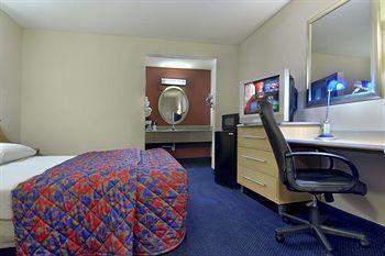 Q Lodging Extended Stay San Antonio Buitenkant foto