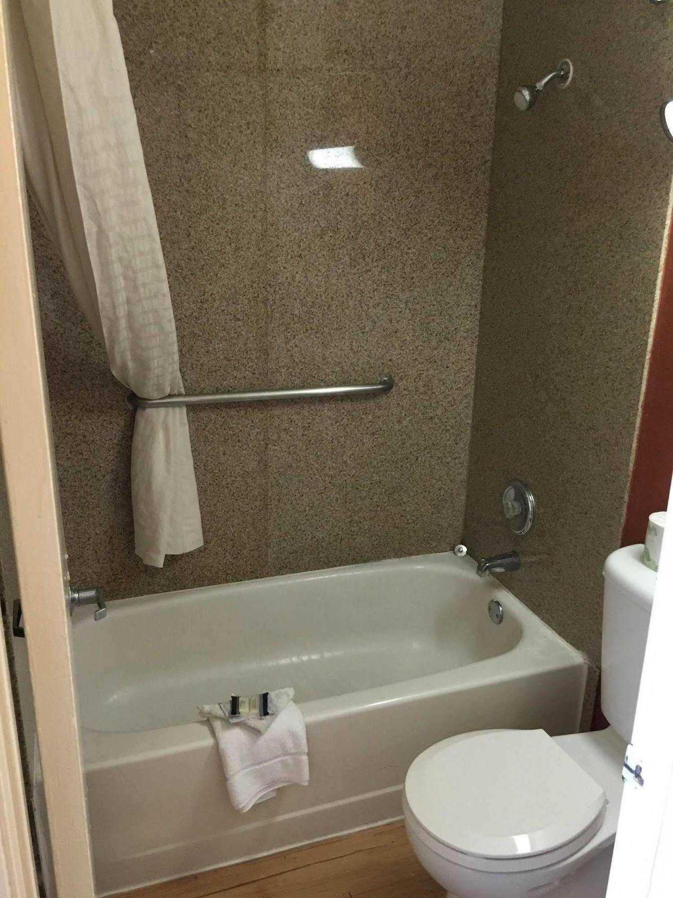Q Lodging Extended Stay San Antonio Buitenkant foto