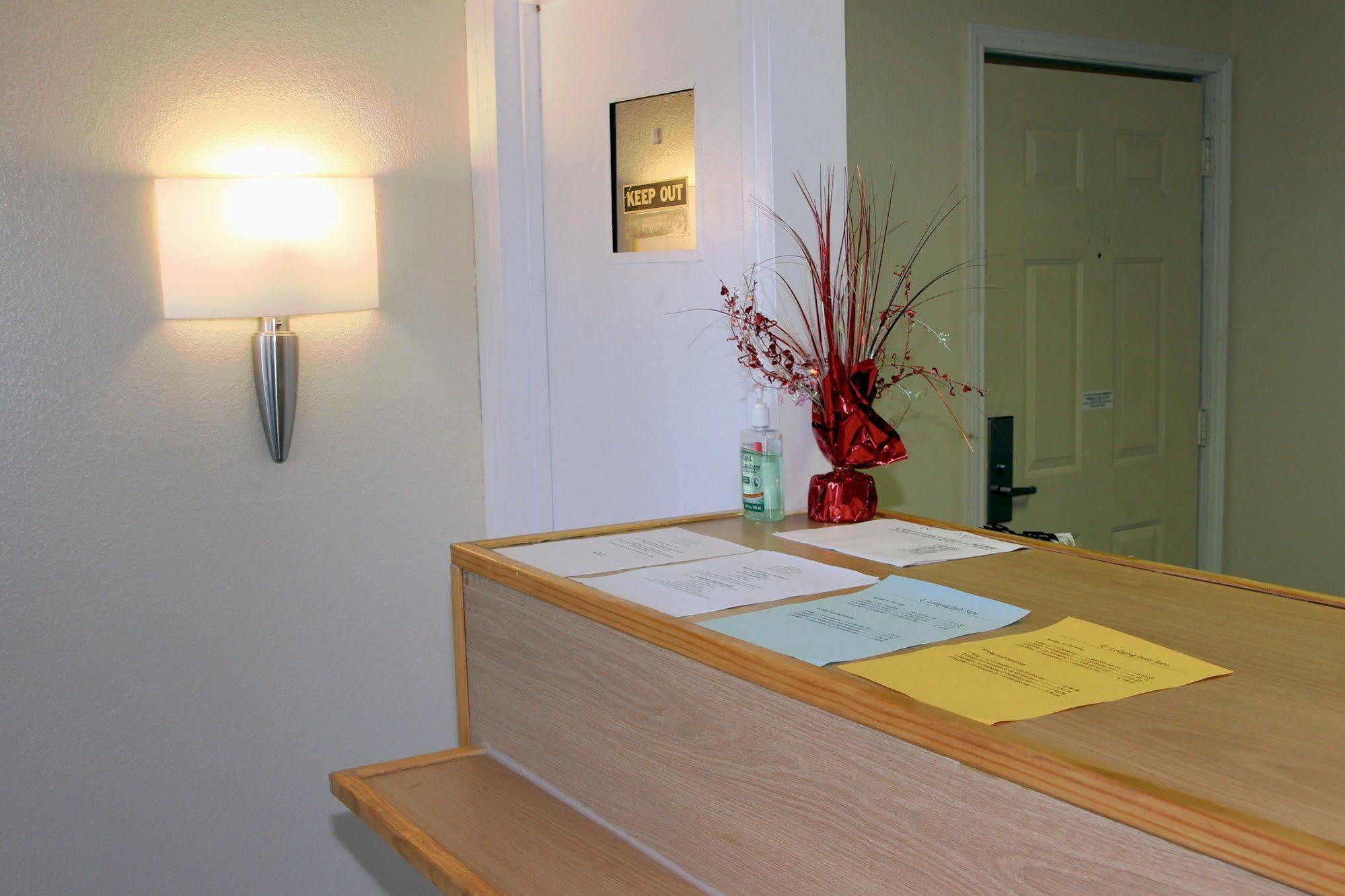 Q Lodging Extended Stay San Antonio Buitenkant foto